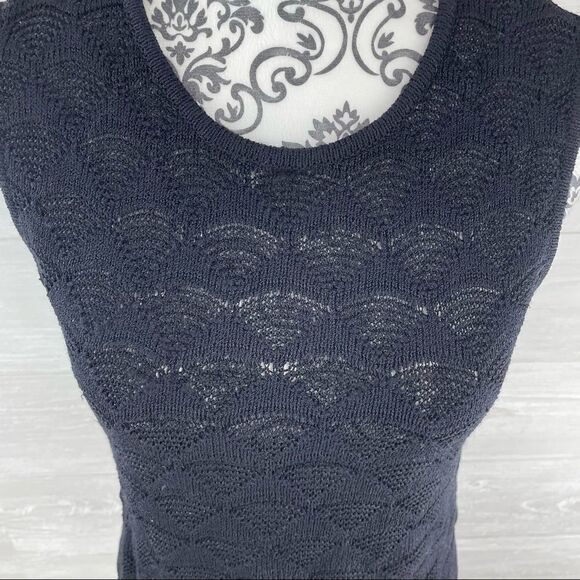 St. John Sport by Marie Gray Fan Knitted Wool Blend Tank Top - Picture 2 of 9